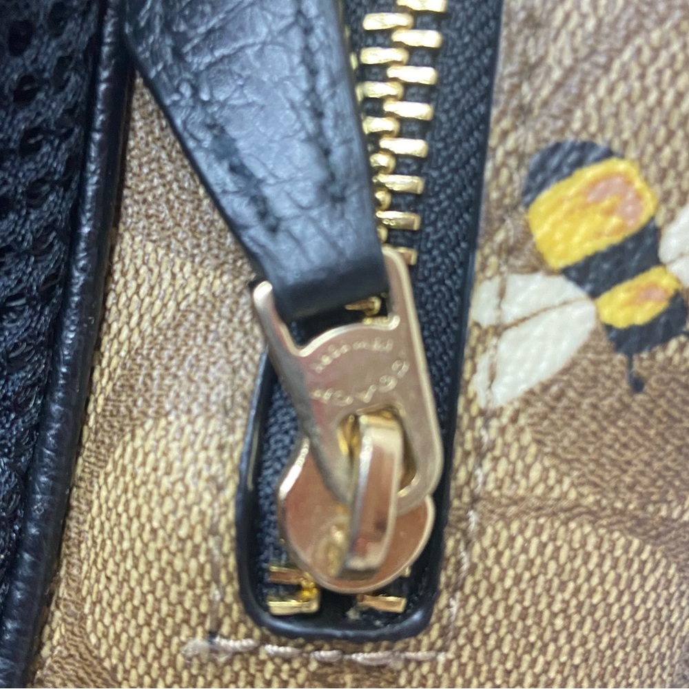 Coach Court Women's Backpack In Signature Canvas & Leather W/ Bee Print (C8592) - Picture 6 of 13